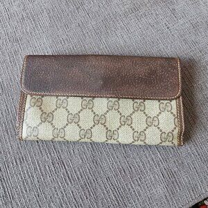 Gucci Beige/Brown GG Canvas Supreme Continental Wallet 100% authentic GUARANTEED